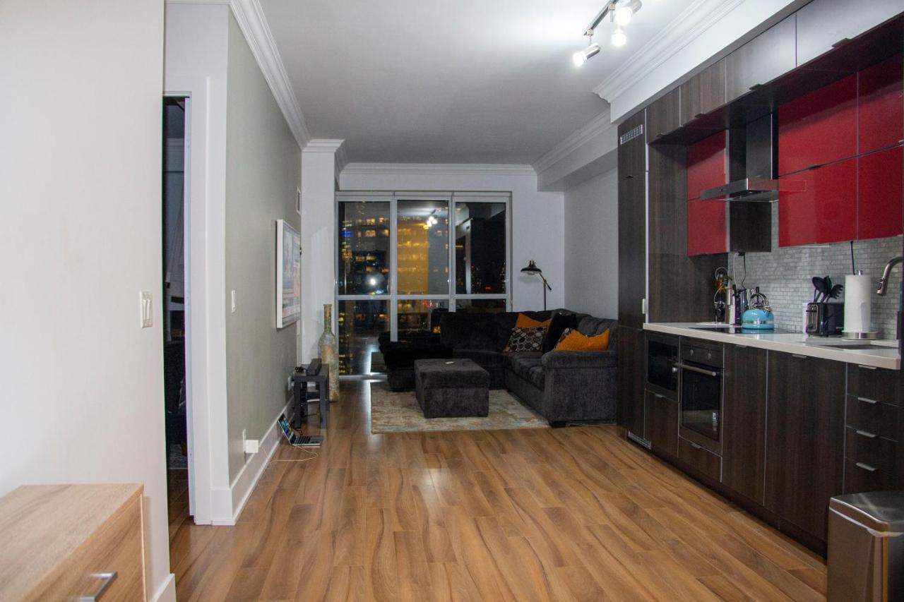 Downtown High-Rise Condo- Cn Tower View Τορόντο Εξωτερικό φωτογραφία